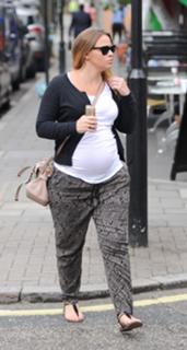 Kimberley Walsh feet photo thumbnail