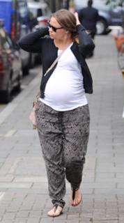 Kimberley Walsh feet photo thumbnail