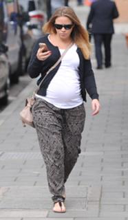 Kimberley Walsh feet photo thumbnail