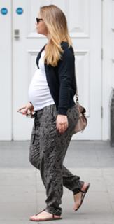 Kimberley Walsh feet photo thumbnail