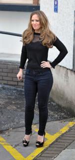 Kimberley Walsh feet photo thumbnail