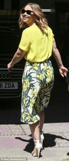 Kimberley Walsh feet photo thumbnail