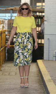 Kimberley Walsh feet photo thumbnail