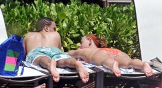 Kimberley Walsh feet photo thumbnail