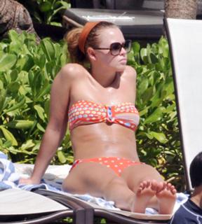 Kimberley Walsh feet photo thumbnail