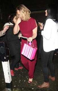 Kimberley Walsh feet photo thumbnail