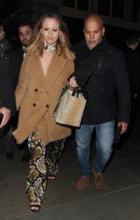 Kimberley Walsh feet photo thumbnail