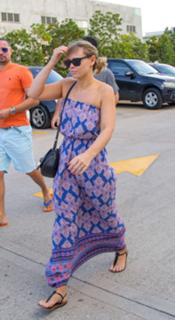 Kimberley Walsh feet photo thumbnail