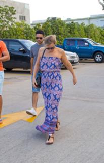 Kimberley Walsh feet photo thumbnail