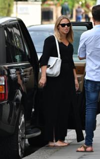 Kimberley Walsh feet photo thumbnail