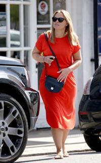 Kimberley Walsh feet photo thumbnail