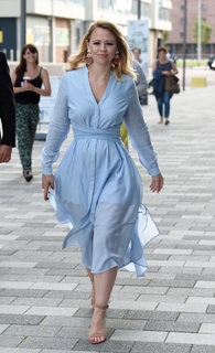 Kimberley Walsh feet photo thumbnail