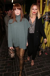 Kimberley Walsh feet photo thumbnail