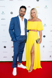 Kimberley Walsh feet photo thumbnail