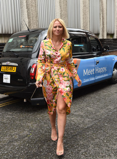 Kimberley Walsh feet photo thumbnail