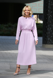 Kimberley Walsh feet photo thumbnail