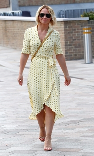 Kimberley Walsh feet photo thumbnail