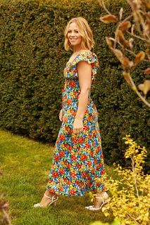 Kimberley Walsh feet photo thumbnail