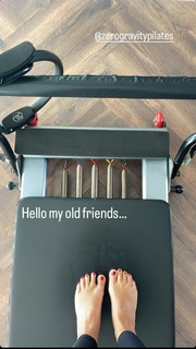 Kimberley Walsh feet photo thumbnail