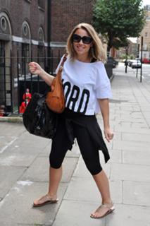 Kimberley Walsh feet photo thumbnail