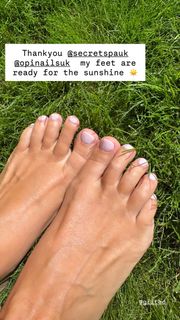 Kimberley Walsh feet photo thumbnail