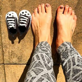 Kimberly Caldwell feet photo 14