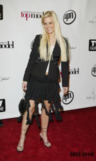 Kimberly Caldwell feet photo 12