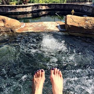 Kimberly J. Brown feet photo 6