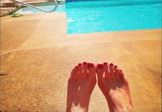 Kimberly J. Brown feet photo 4