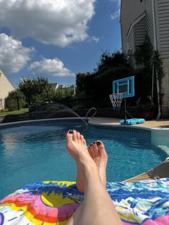 Kimberly J. Brown feet photo 2