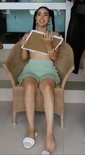 Kimberly Loaiza feet photo thumbnail