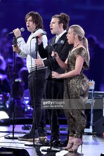 Kimberly Perry feet photo thumbnail