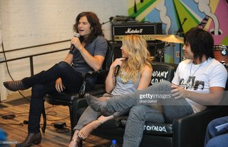 Kimberly Perry feet photo thumbnail