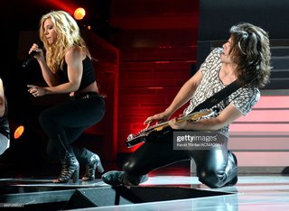 Kimberly Perry feet photo thumbnail
