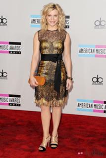 Kimberly Perry feet photo thumbnail