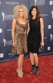 Kimberly Schlapman feet photo 15