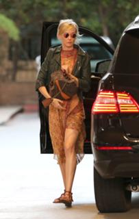 Kimberly Stewart feet photo 4