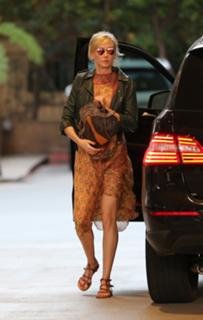 Kimberly Stewart feet photo 3