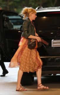 Kimberly Stewart feet photo 1
