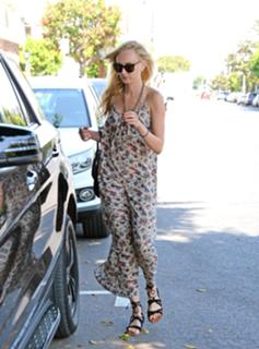 Kimberly Stewart feet photo 6