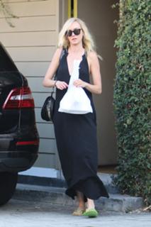 Kimberly Stewart feet photo 2