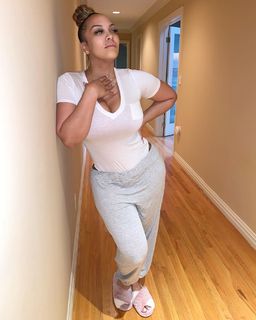Kimberly Vanderhee feet photo 11