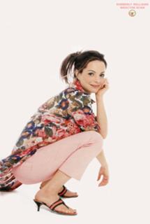 Kimberly Williams-Paisley feet photo thumbnail