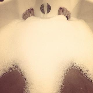 Kimberly Williams-Paisley feet photo thumbnail