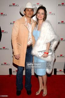 Kimberly Williams-Paisley feet photo thumbnail