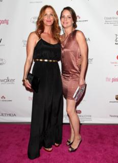 Kimberly Williams-Paisley feet photo thumbnail
