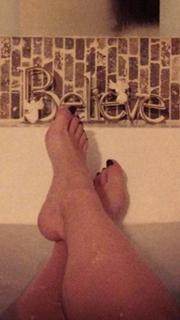 Kimberly Wyatt feet photo thumbnail