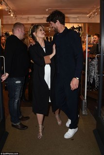 Kimberly Wyatt feet photo thumbnail