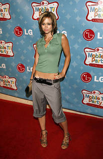 Kimberly Wyatt feet photo thumbnail