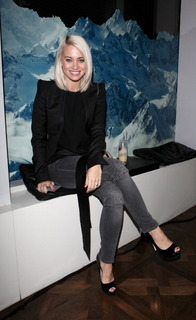 Kimberly Wyatt feet photo thumbnail
